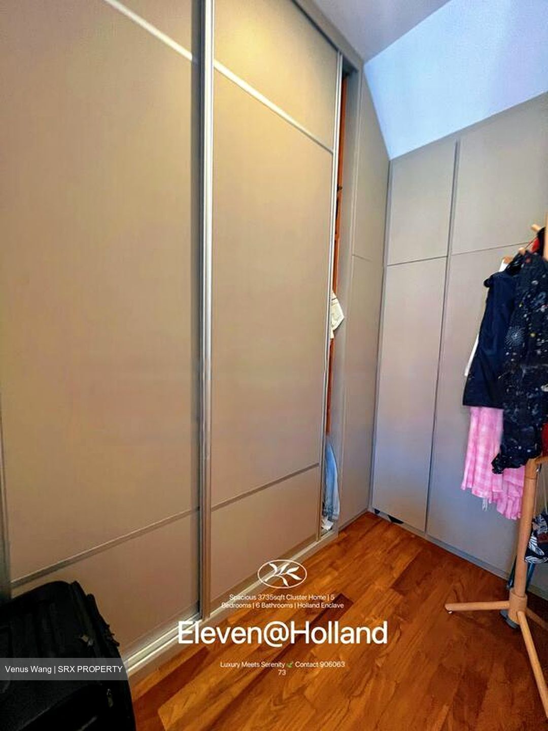 Holland Link (D10), Terrace #455129681